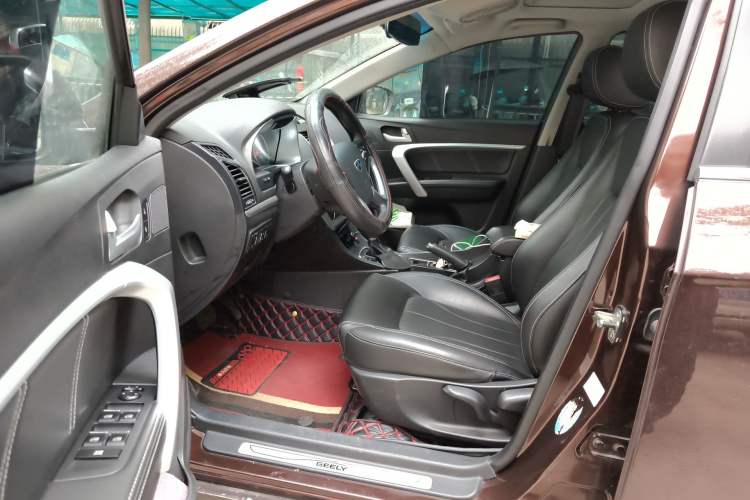 Used Geely Auto Emgrand 2016 Sedan 1.5L CVT Upward Version Driver Seat