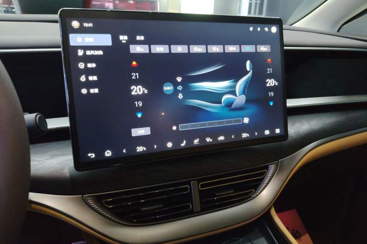 Used Denza D9 2024 DM-i 1050 Luxury Model