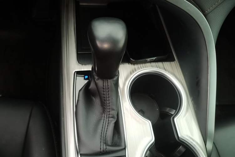 Used Toyota Camry 2018 Dual-Engine 2.5 HG Luxury Edition