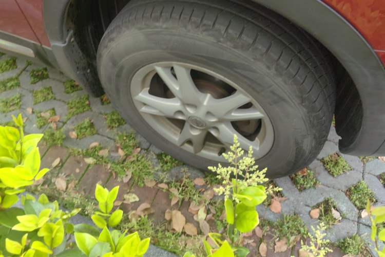 Used Nissan Qashqai 2012 2.0 XL Fire CVT 2WD Right Front Wheel Hub