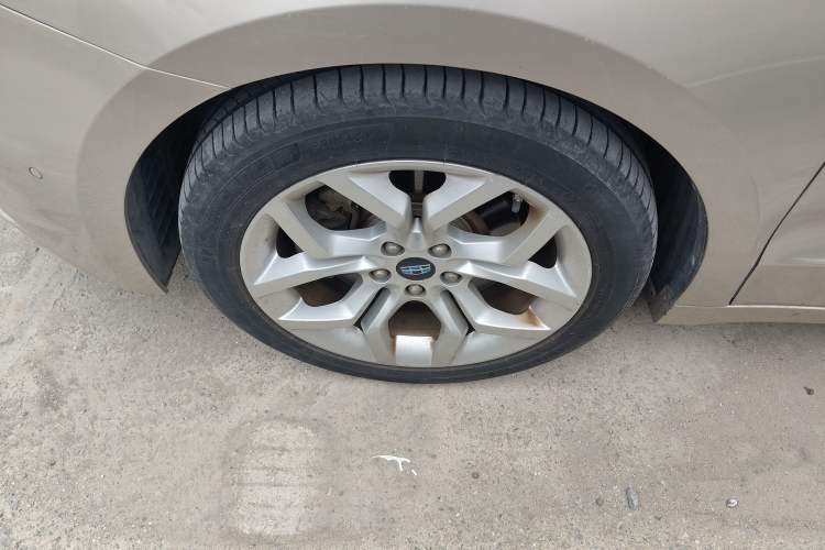 Used Geely Auto Emgrand GT 2015 1.8T Flagship Model
