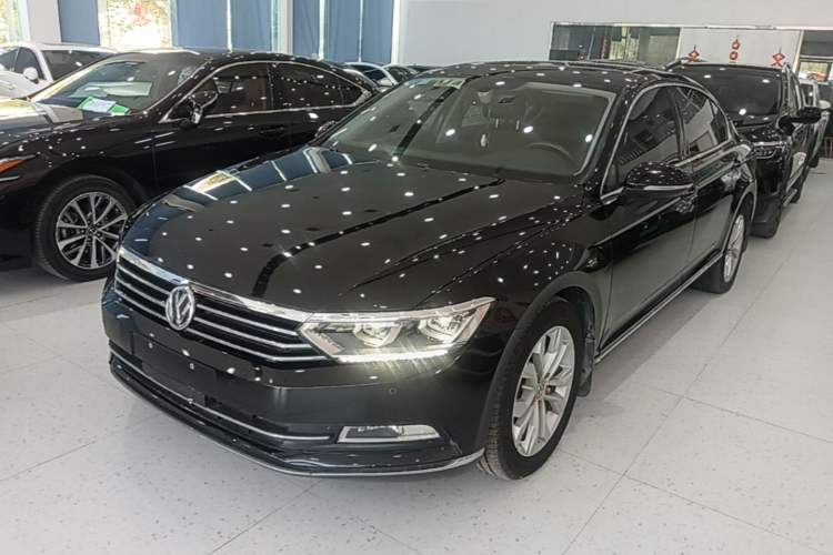 Used Volkswagen Magotan 2017 330TSI DSG Luxury Model