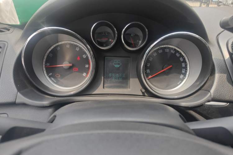 Used Buick Regal 2015 1.6T Leading Technology Model Instrument Cluster