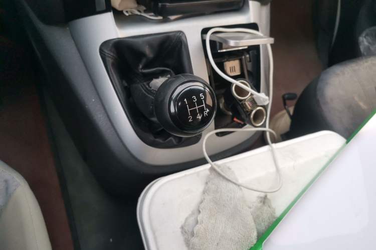 Used Jinbei Express 2020 2.0L China VI Standard Practical 6-Seater G6P-5 1TZS