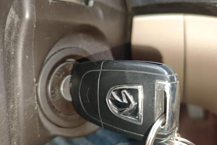 Used Baojun 730 2014 1.5L manual Comfort ESP version 7 seats