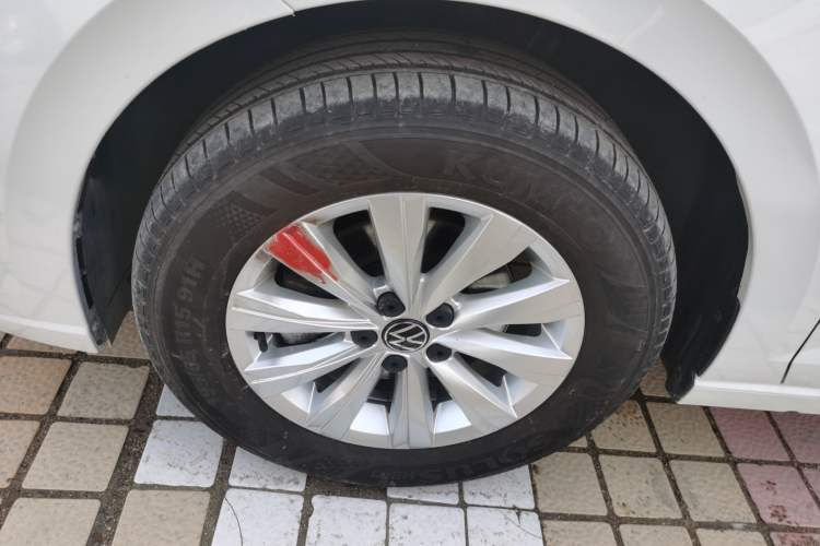 Used Volkswagen Lavida 2023 New Sharp 1.5L Automatic Excellent New Edition
