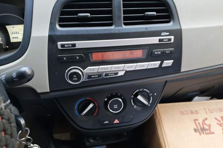 Used Oshan Olisway 2015 1.2L Manual Enjoyment Model
