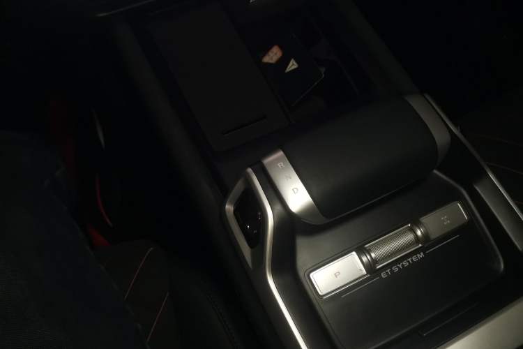 Used Deepal G318 2024 Four-Wheel-Drive Air Suspension Model