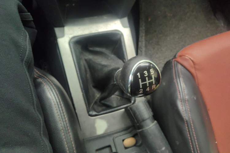 Used Zxauto Grandtiger 2016 Isuzu 2.8T Diesel Two-Wheel-Drive Elite Model Gear Lever