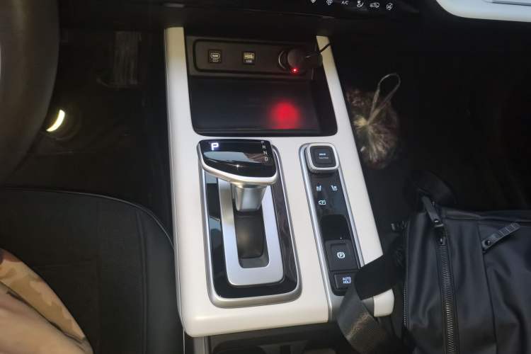 Used Hyundai ix35 2023 Musso 2.0L Deluxe Edition DLX
