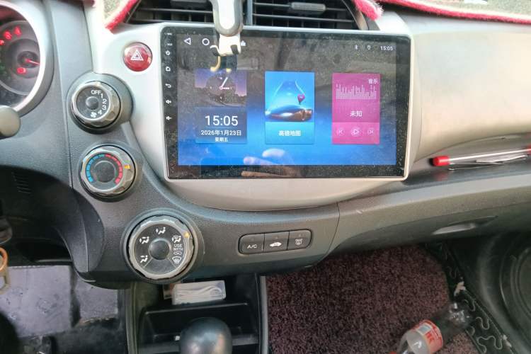 Used Honda Fit 2011 1.3L automatic comfort version
