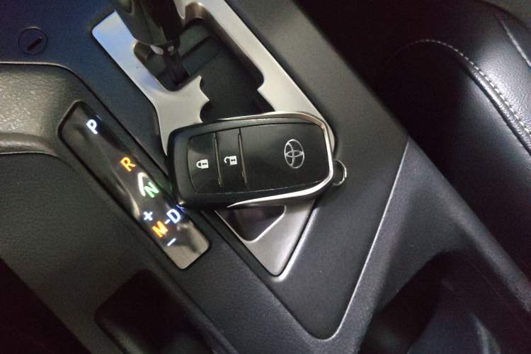 Used Toyota RAV4 2016 2.0L CVT Two-Wheel Drive Smart Edition China V Standard