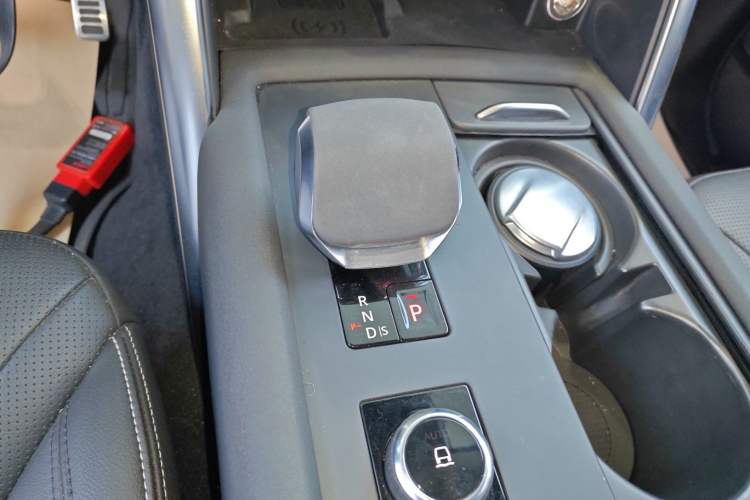 Used Land Rover Discovery 2021 360 PS R-Dynamic S