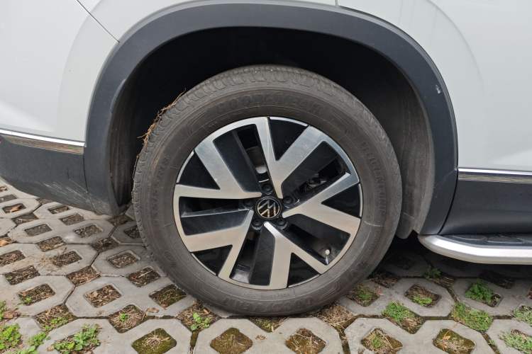 Used Volkswagen Tayron 2023 280TSI Two-Wheel-Drive Luxury Plus Advanced Version
