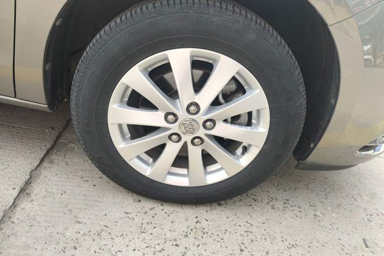 Used Buick GL8 2018 28T Comfort Model China VI Standard Right Front Wheel Hub