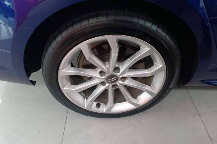 Used Audi A4L 2019 40 TFSI Fashion Edition China VI Emission Standard