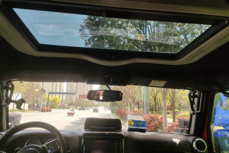 Used Jeep Wrangler 2015 3.6L Rubicon Four-Door Comfort Edition Headliner