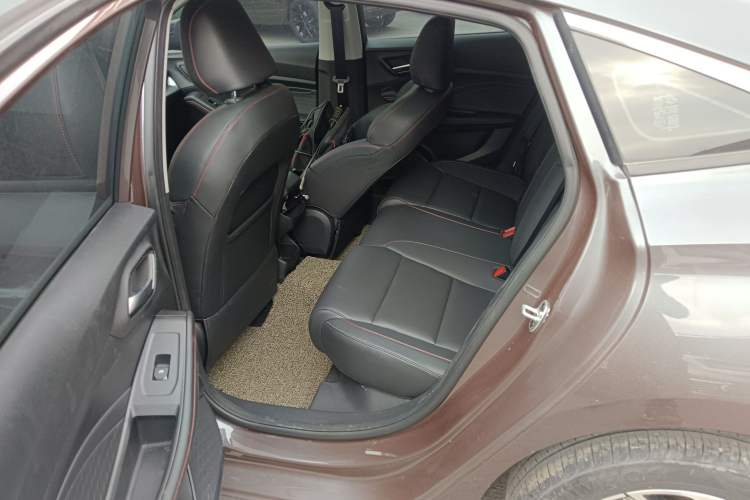 Used MG 5 2023 180 DVVT CVT Luxury Edition