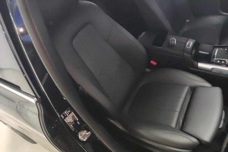 Used Mercedes-Benz EQB 2022 EQB 260
