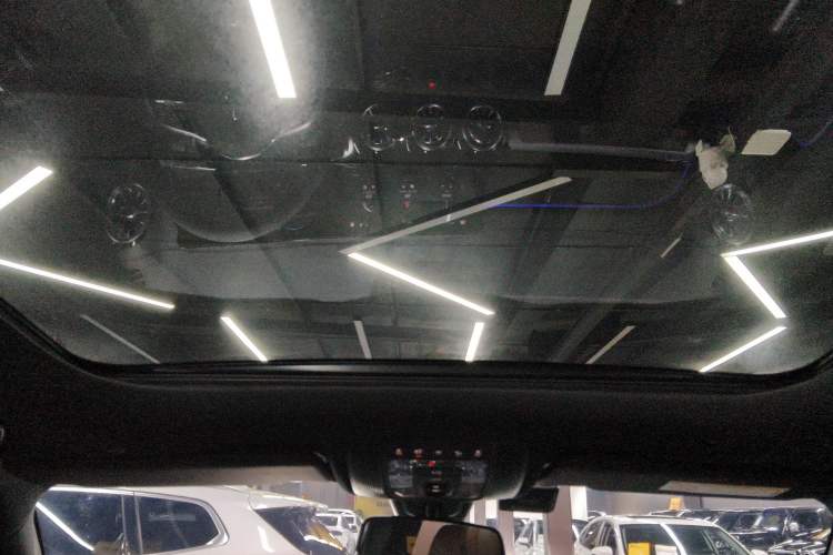 Used Mercedes-Benz GLB 2023 Refreshed GLB 200 Dynamic Edition Headliner