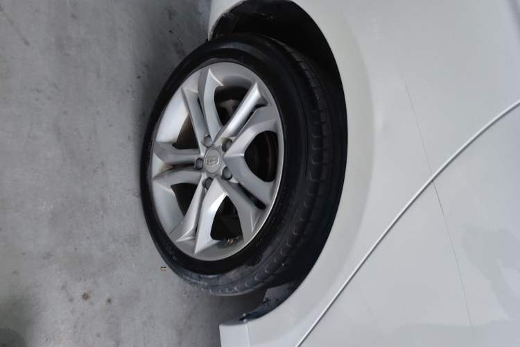 Used Geely Auto Emgrand GL 2017 1.3T DCT Luxury Model Right Rear Wheel Hub