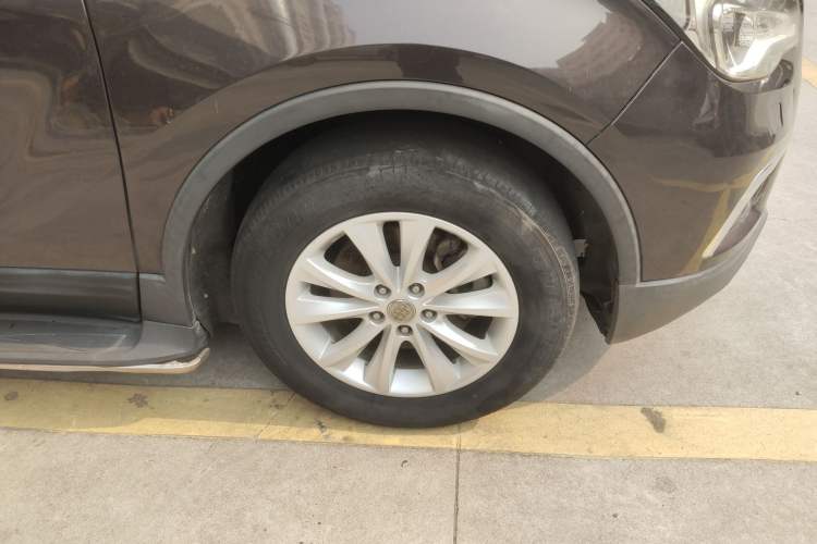 Used Buick Envision 2016 28T Four-Wheel Drive Luxury Model Right Front Wheel Hub