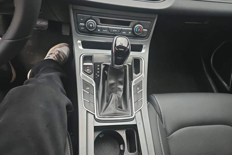 Used Geely Auto Emgrand 2020 1.5L CVT Upward Version
