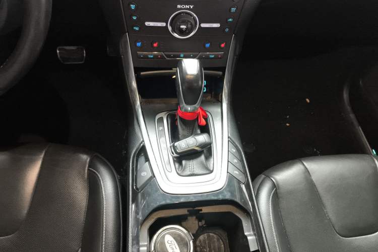 Used Ford Edge 2016 EcoBoost 245 Four-Wheel Drive Titanium 7-Seater
