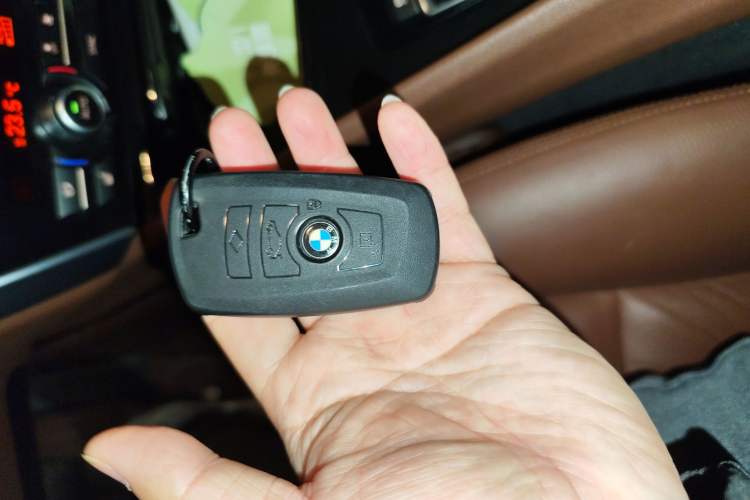 Used BMW 5 Series GT 2014 535i Leading Model
