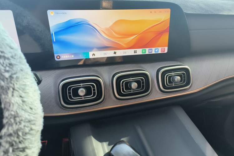 Used Chery Tiggo 9 C-DM 2025 1.5T 106KM Ultra-Comfort Edition 5 Seats Lithium-NMC Audio And AC Panel