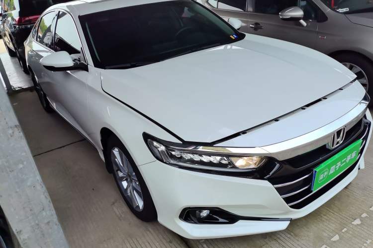 Used Honda Accord 2022 260TURBO Luxury Edition Front Right 45 Deg