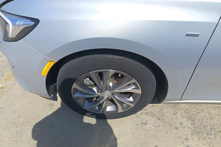 Used Buick Verano 2023 Pro Enjoyment Edition Left Front Wheel Hub