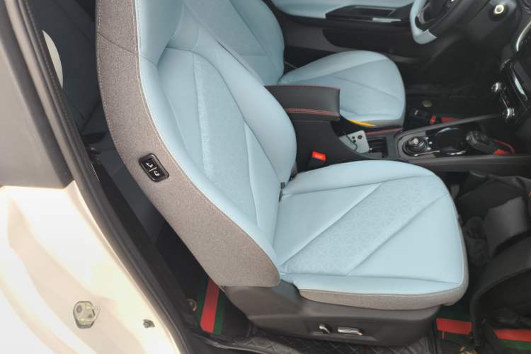 Used Chery Little Ant 2022 Sweet Pink Edition Half-Sugar Version 3-Cell Lithium 30kW 301km