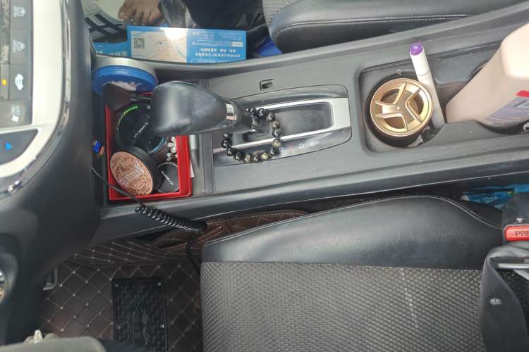 Used Honda Jade 2014 1.8L Automatic Comfort Elite Version 5 Seats Gear Lever