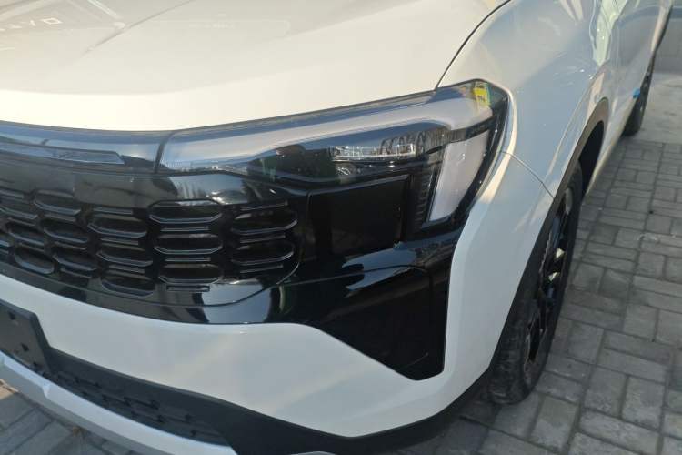 Used Ford Equator Sport 2025 EcoBoost 170 Platinum Edition
