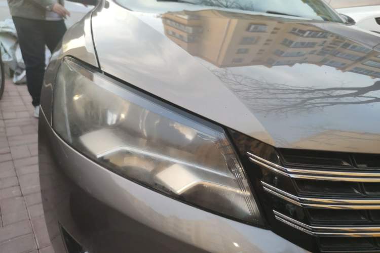 Used Volkswagen Passat 2015 1.4TSI DSG Prestige Edition Right Front Headlight