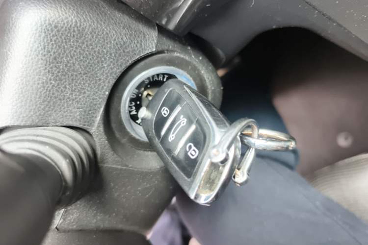 Used Chevrolet Captiva 2014 2.4L Two-Wheel Drive Urban Version 7 Seats
