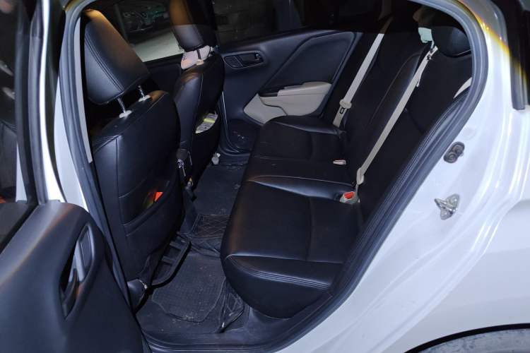 Used Honda Greiz 2016 1.5L CVT Classic Edition
