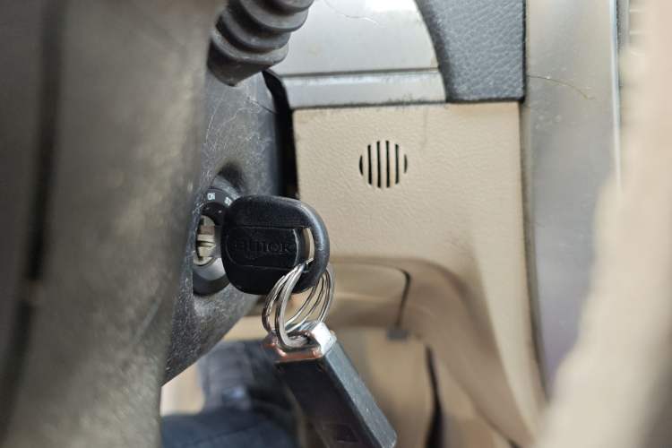 Used Buick Excelle 2013 1.5L Manual Classic Model
