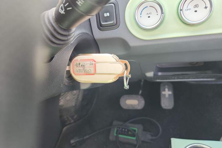 Used Wuling Hongguang MINIEV 2022 Macaron Premium Model – Lithium Ternary Battery
