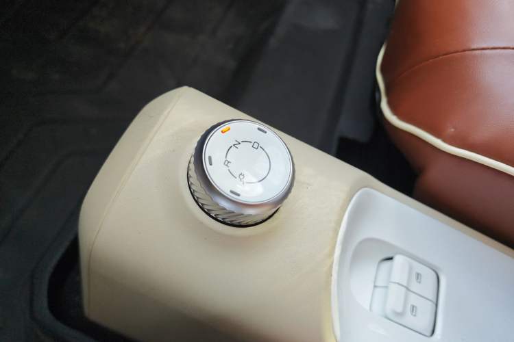 Used Wuling Hongguang MINIEV 2024 3rd Generation 215km Youth Edition Gear Lever