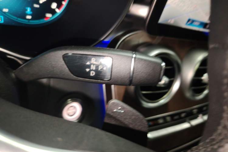 Used Mercedes-Benz GLC 2020 Facelift GLC 300 L 4MATIC Dynamic Edition Gear Lever