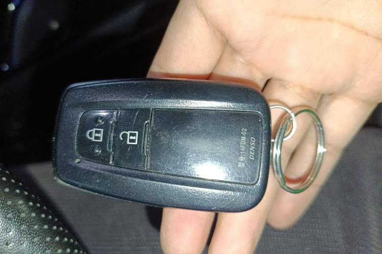 Used Toyota IZOA 2018 2.0L Yichi Version China VI Standard Vehicle Key