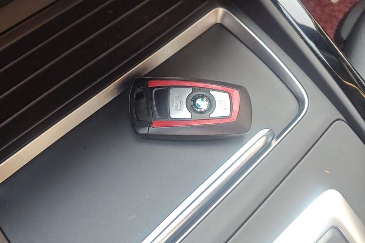 Used BMW 2 Series 2019 225i Convertible Coupe Sports Design Package Vehicle Key