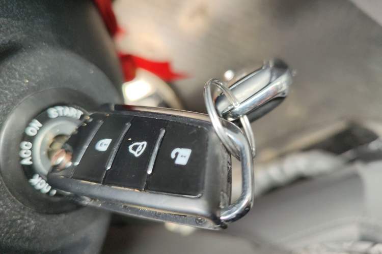 Used JAC Sunray 2024 2.0T Long-Wheelbase Express with Dual Tires High Roof—5/6/7-Seater
