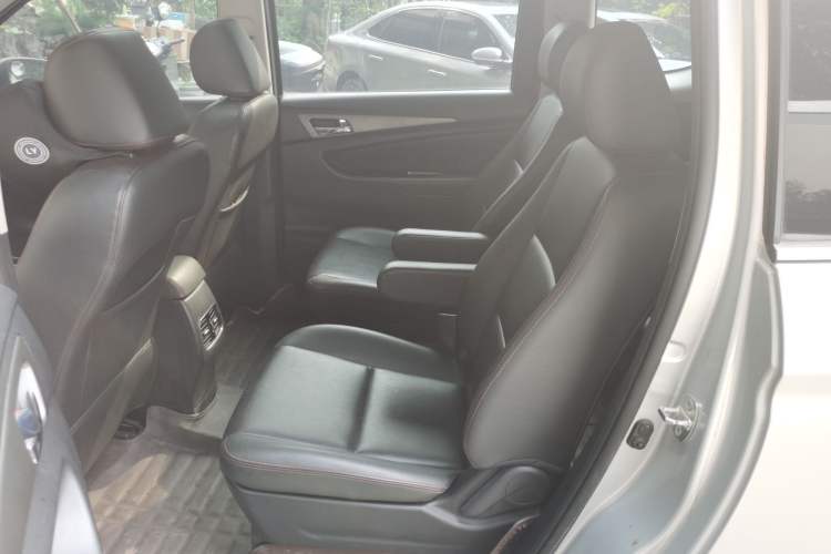 Used CHANGAN KAICHENG Oushang A600 2016 1.5L Manual Luxury 6-Seater
