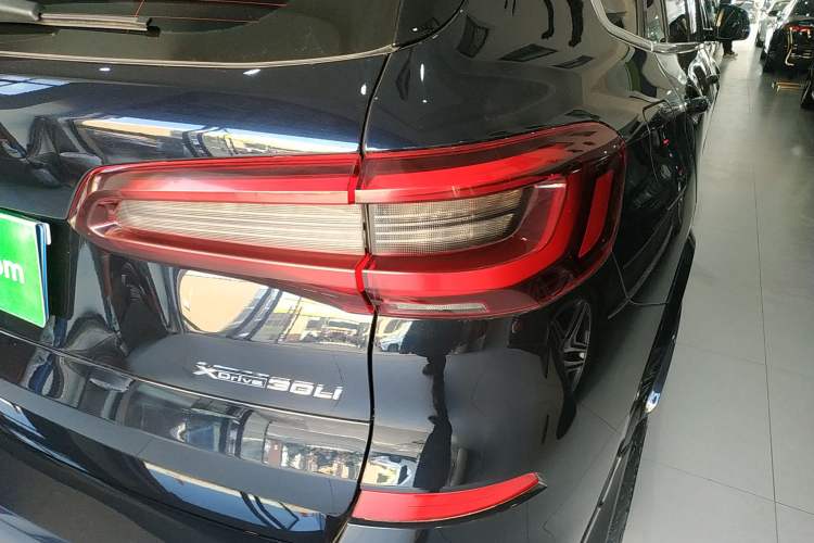 Used BMW X5 2022 Restyled xDrive 30Li Luxury Version M Sport Package
