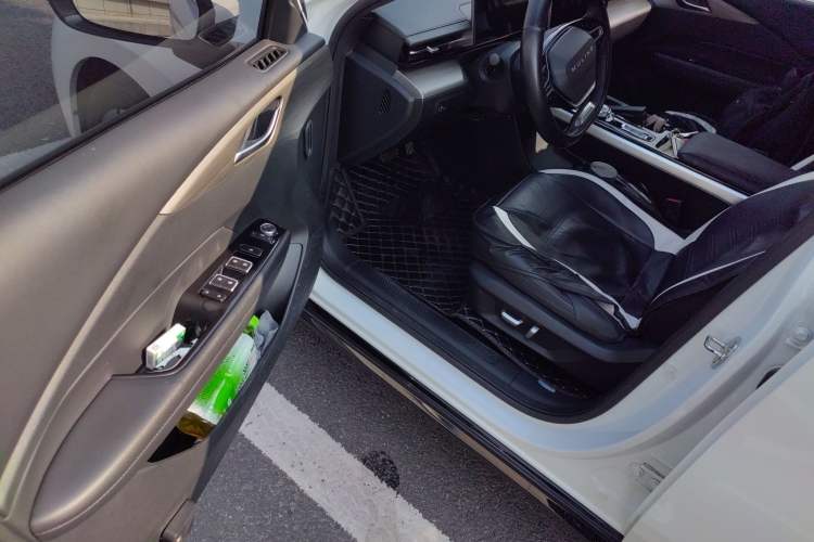 Used Wuling Xingguang 2024 Co-Creation Edition 510 Advanced Model Driver Seat