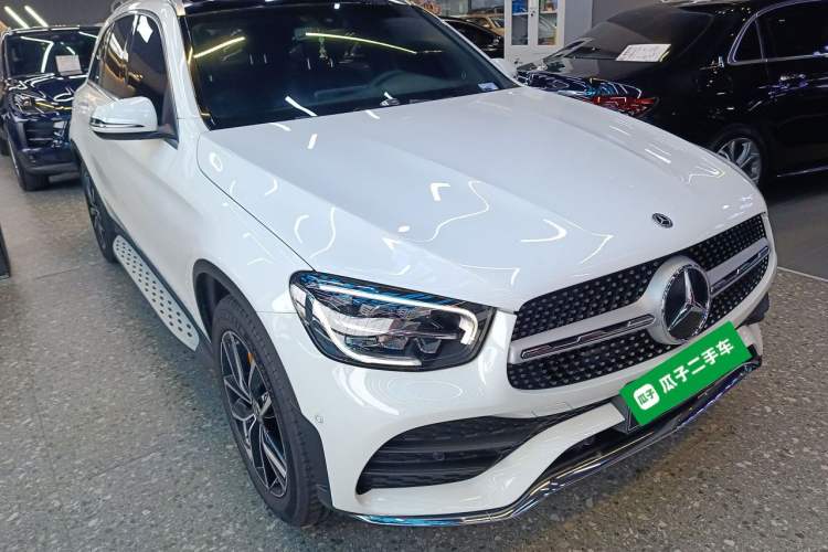 Used Mercedes-Benz GLC 2021 GLC 260 L 4MATIC Luxury Model Front Right 45 Deg