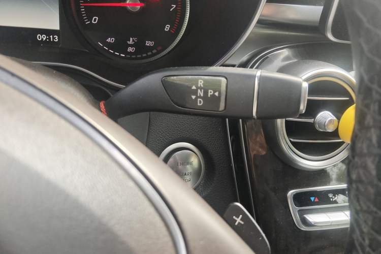 Used Mercedes-Benz GLC 2018 GLC 260 4MATIC Luxury Model Gear Lever